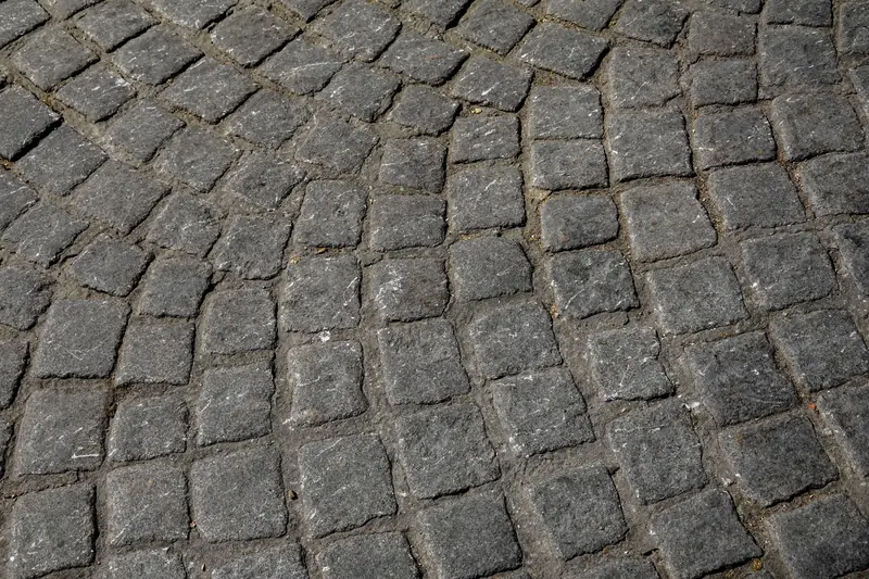 Granite setts laid in a fan pattern